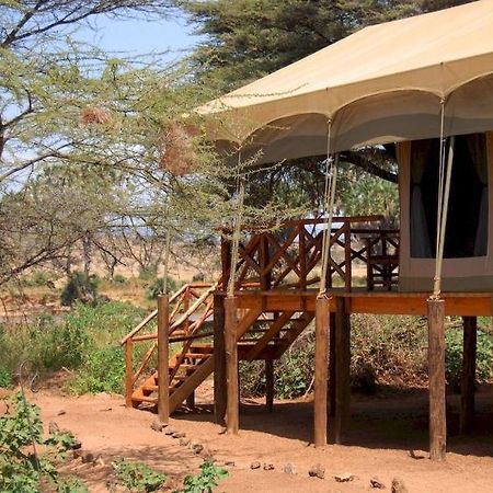 Elephant Bedroom Camp Archers Post Exterior foto